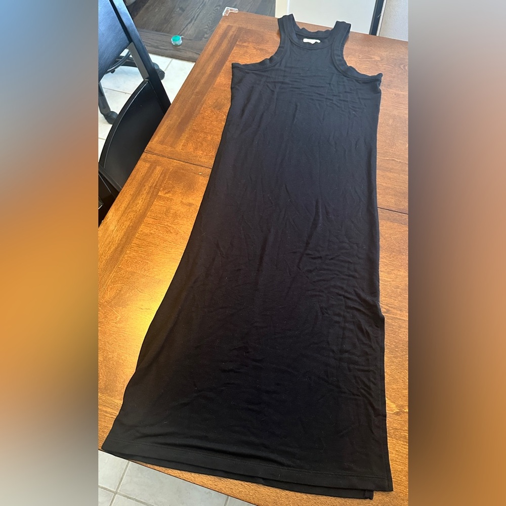 Lou & Grey Elegant Black Sleeveless Midi Dress